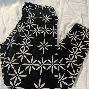 Lularoe leggings size TC